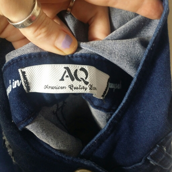 Overall stretchy dark Jean shorts size M - Picture 6 of 7